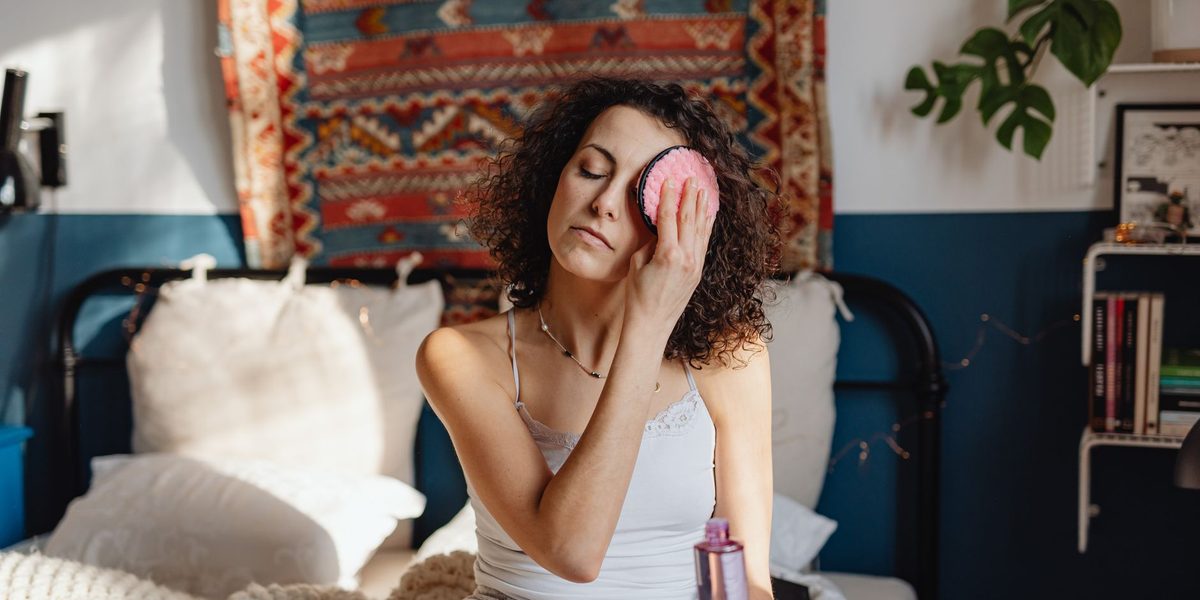 Micellar Water vs. Cleansing Balm: Which Removes the Day Better?